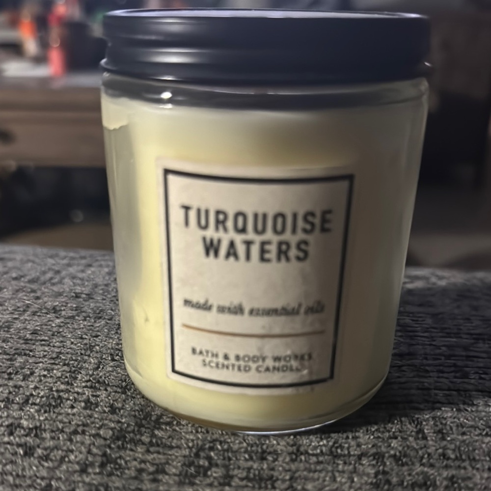 Bath & Body Works Turquoise Waters Scented Candle - Cream